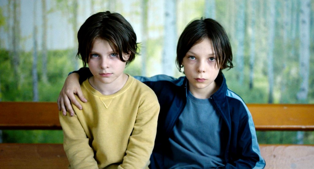 「Playground/校庭」試されている、挑まれている、子どもたちからの挑戦状